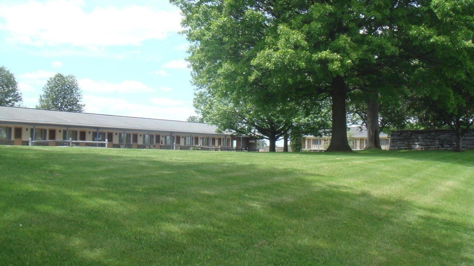 Travelodge By Wyndham Strasburg/Lancaster Amish Country Eksteriør billede