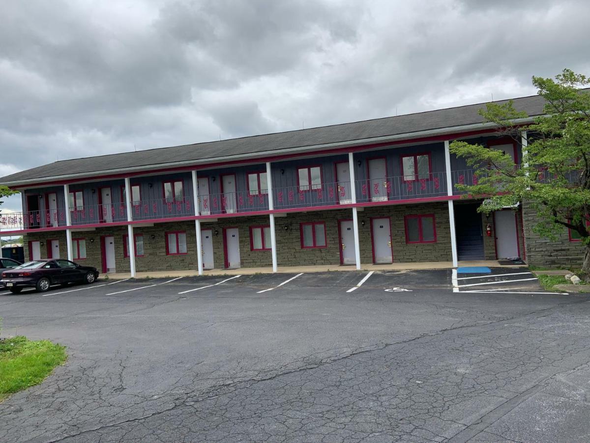 Travelodge By Wyndham Strasburg/Lancaster Amish Country Eksteriør billede